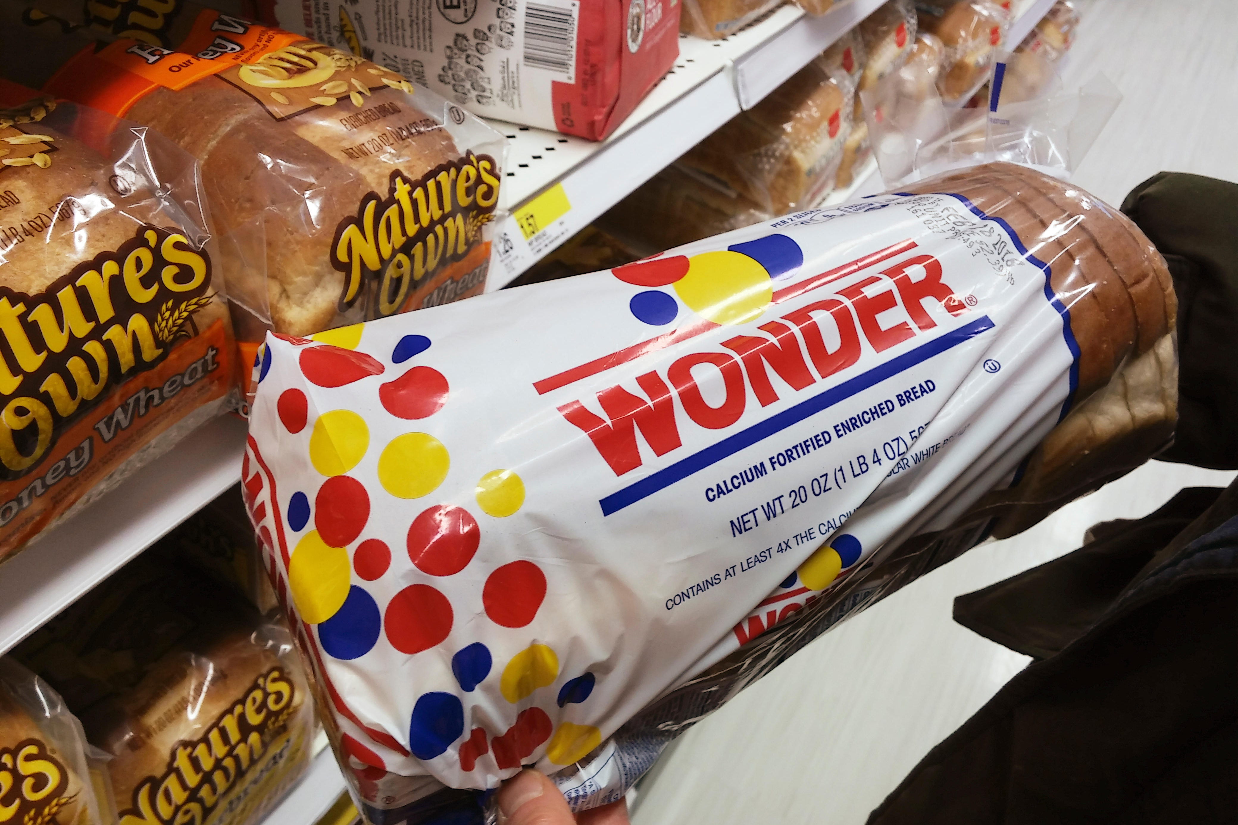 https://www.daily-choices.com/wp-content/uploads/2020/03/M45PP7-Make-Sure-You-Get-These-Items-Next-Time-You-Go-to-The-Dollar-Store-wonder-bread.v.jpg