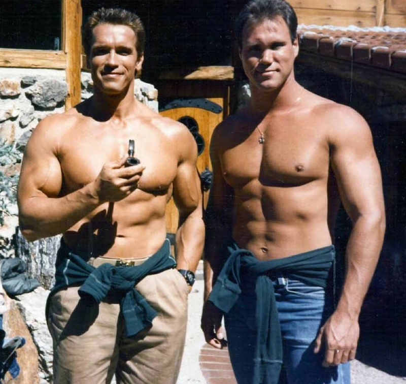 Apparently, There Is Someone As Ripped As Schwarzenegger | 