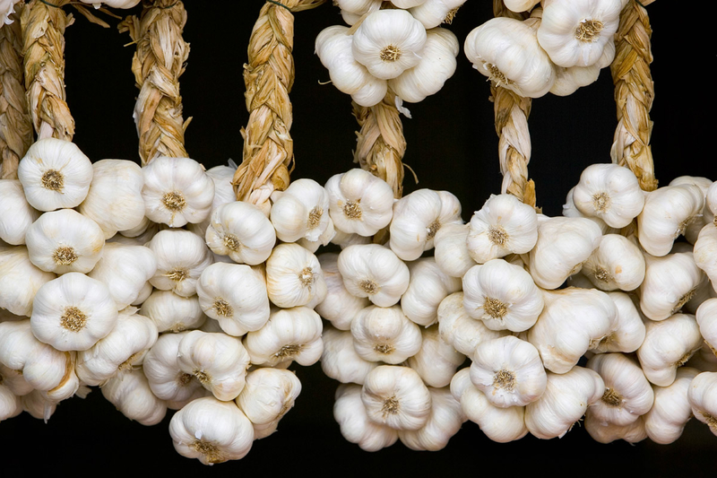 How Long Does Garlic Actually Last & How Do You Know When It’s Bad? | Tim Graham/Getty Images