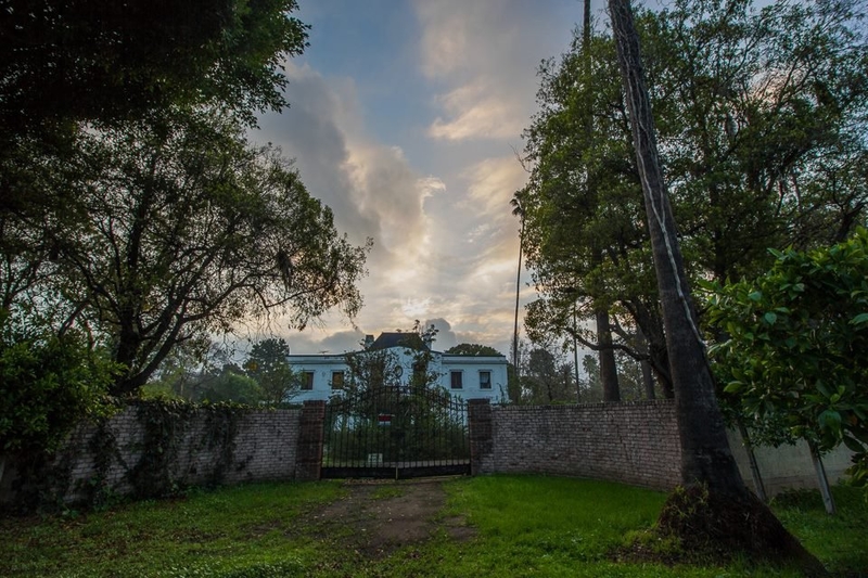 A Look Inside Liza Minnelli’s Abandoned Childhood Mansion | 