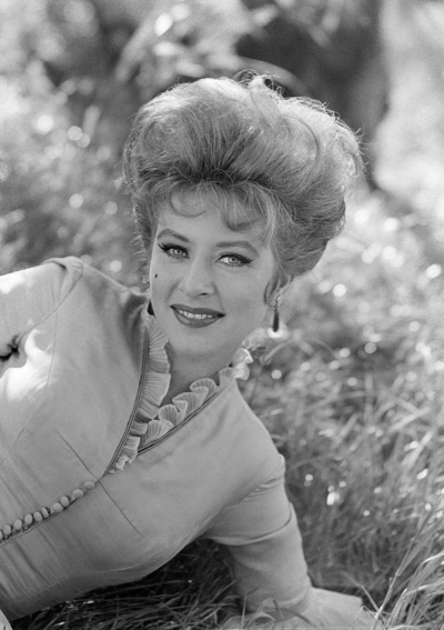 20 Years Of Gunsmoke Everything You Never Knew   GettyImages 478681749 20 Years Of Gunsmoke Everything You Never Knew Miss Kitty From Gunsmoke .pro Cmg 400x567 