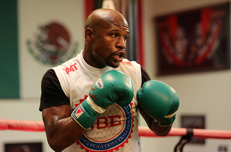 Rousey vs Mayweather | Getty Images Photo by McKenna Ewen