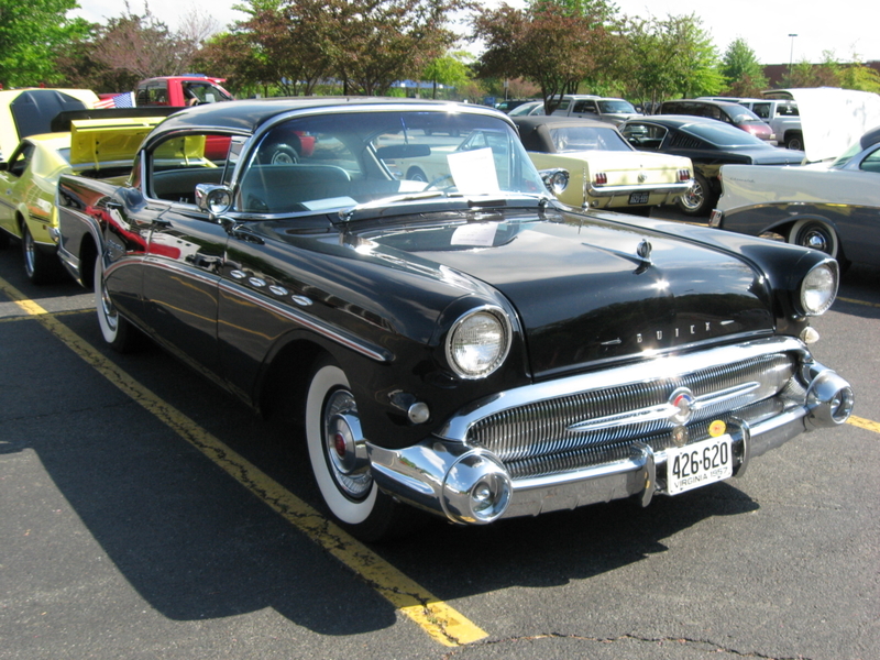 1957 Buick Roadmaster | Flickr Photo by Bill McChesney