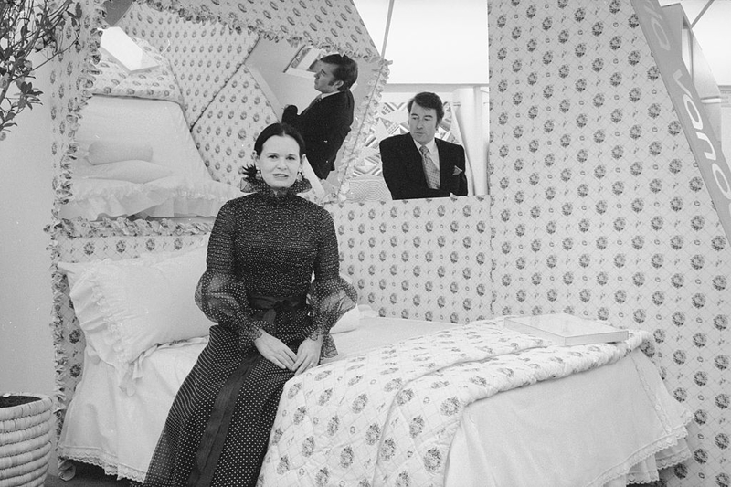 Mirrored Ceilings — Yikes | Getty Images Photo by Alfred Eisenstaedt