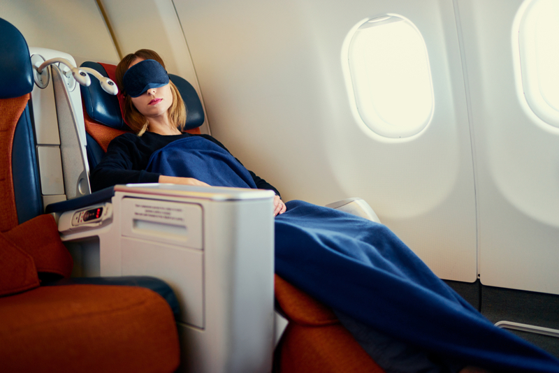 Make Flying Comfortable: Airplane Seat Hacks for Long Flights – Everlasting  Comfort