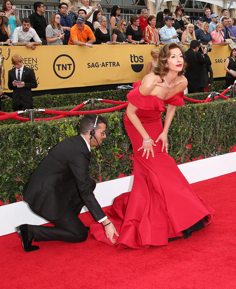 More Of The Most Embarrassing Red Carpet Moments That Will Make You Cringe