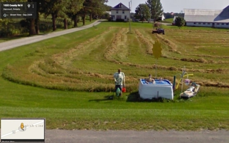 Party In A Hot Tub | Twitter/@roisadiaz via Google Street View