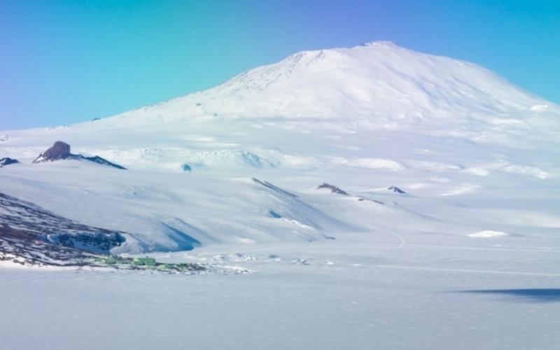 A Lost Range of Mountains | Getty Images Photo by Chasing Light - Photography by James Stone james-stone.com