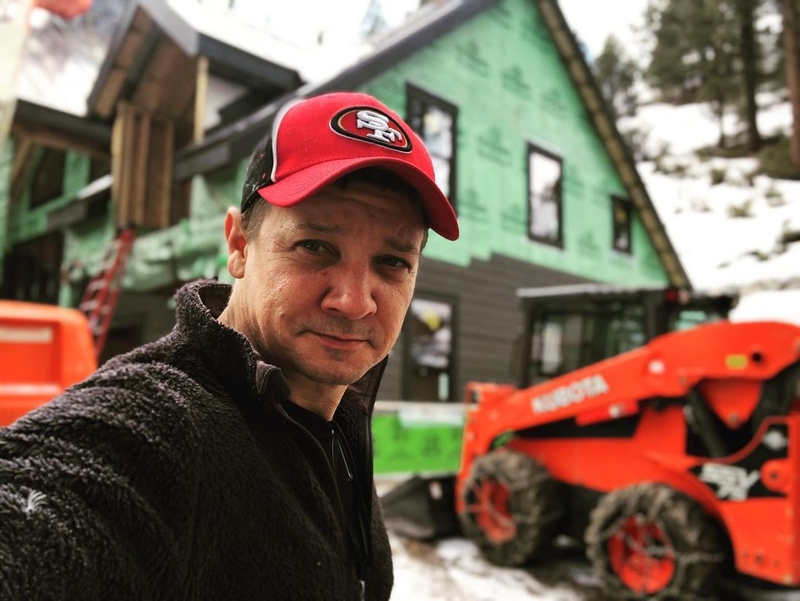 San Francisco 49ers: Jeremy Renner | Instagram/@jeremyrenner