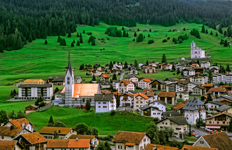 Liechtenstein | Alamy Stock Photo by blickwinkel/McPHOTO/BBA