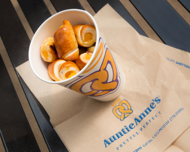 Auntie Anne's: Mini Pretzel Dogs | Alamy Stock Photo