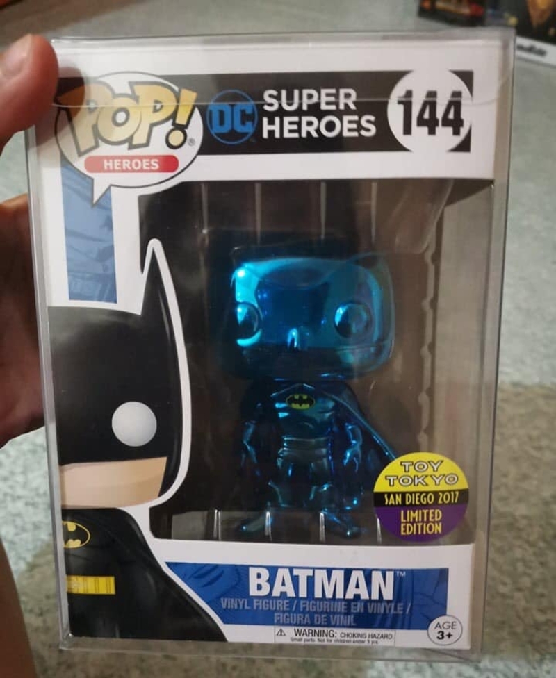 Batman Blue - Metallic | Facebook/@dennis.alano.1