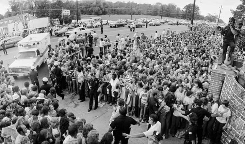 A Graceful Funeral | Getty Images Photo by Shepard Sherbell