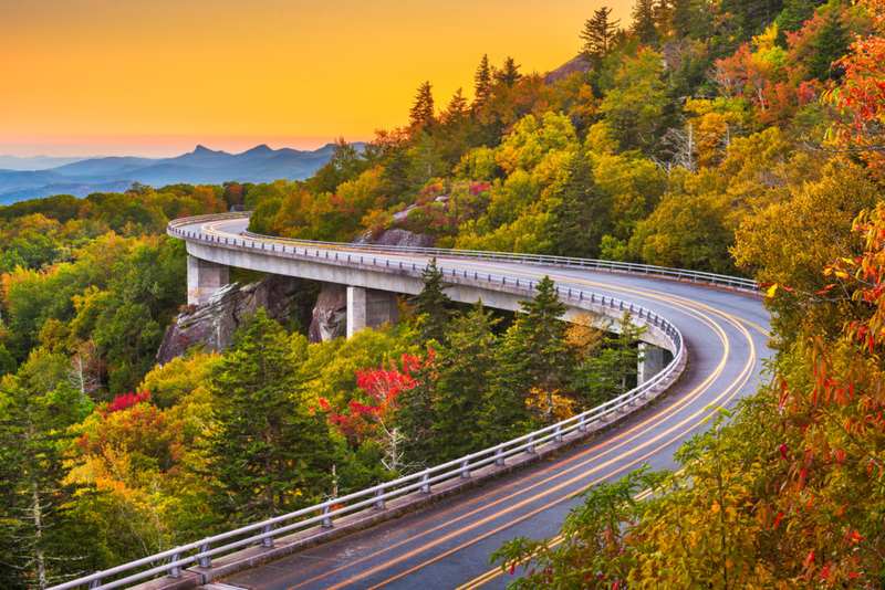 Linn Cove Viaduct, USA | Alamy Stock Photo by Sean Pavone 