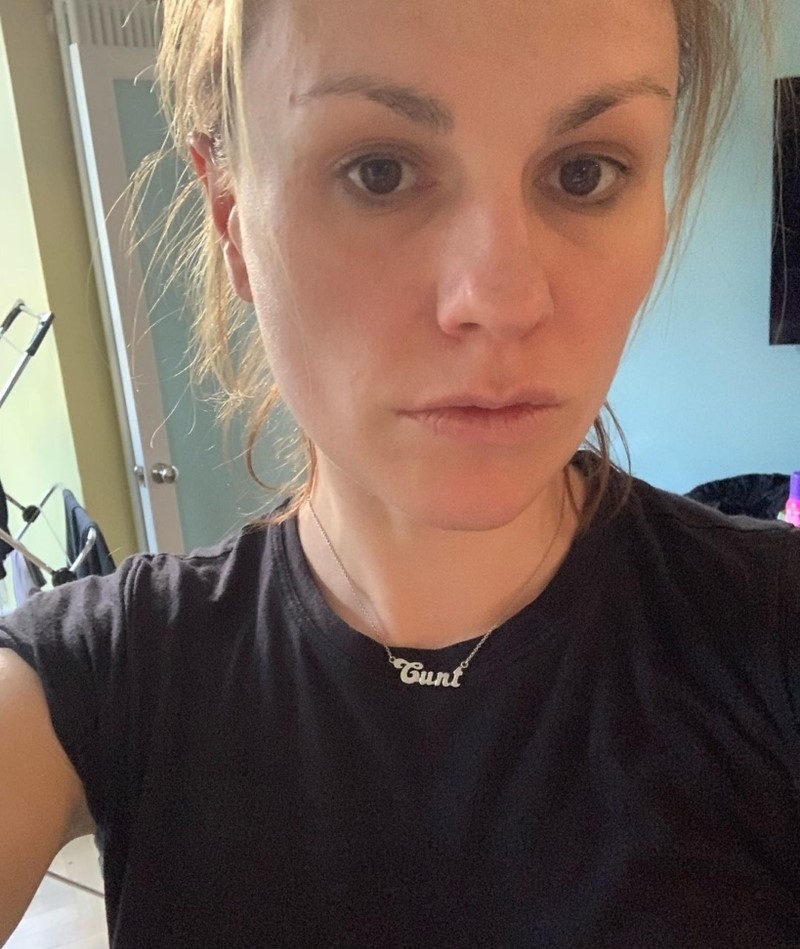 Anna Paquin | Instagram/@_annapaquin