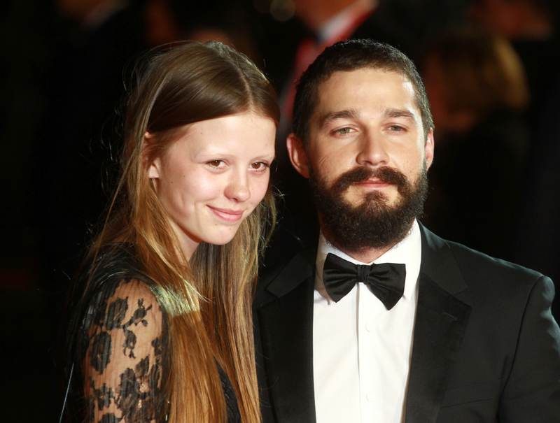 Shia LaBeouf y Mia Goth | Getty Images/Photo by Fred Duval/FilmMagic