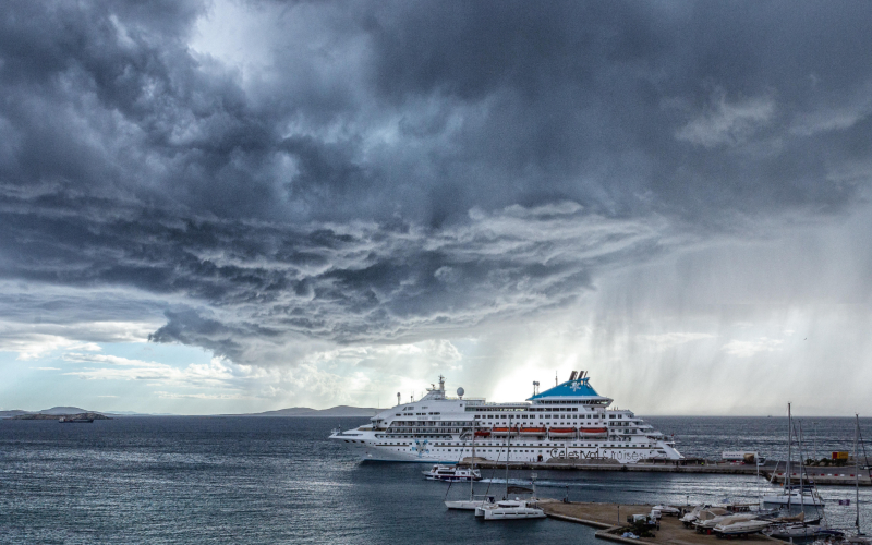 Stuck at Sea in a Hurricane | Alamy Stock Photo by Aimee Lee