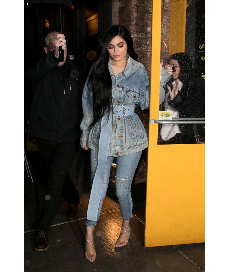 Kylie Jenner Closet on Instagram: “Throwback - Kylie via Instagram 🌸 Kylie  wore the @off____white Flower Shop Denim Jacket ($695) 💐 Thank you to  @puuttpuuttt …