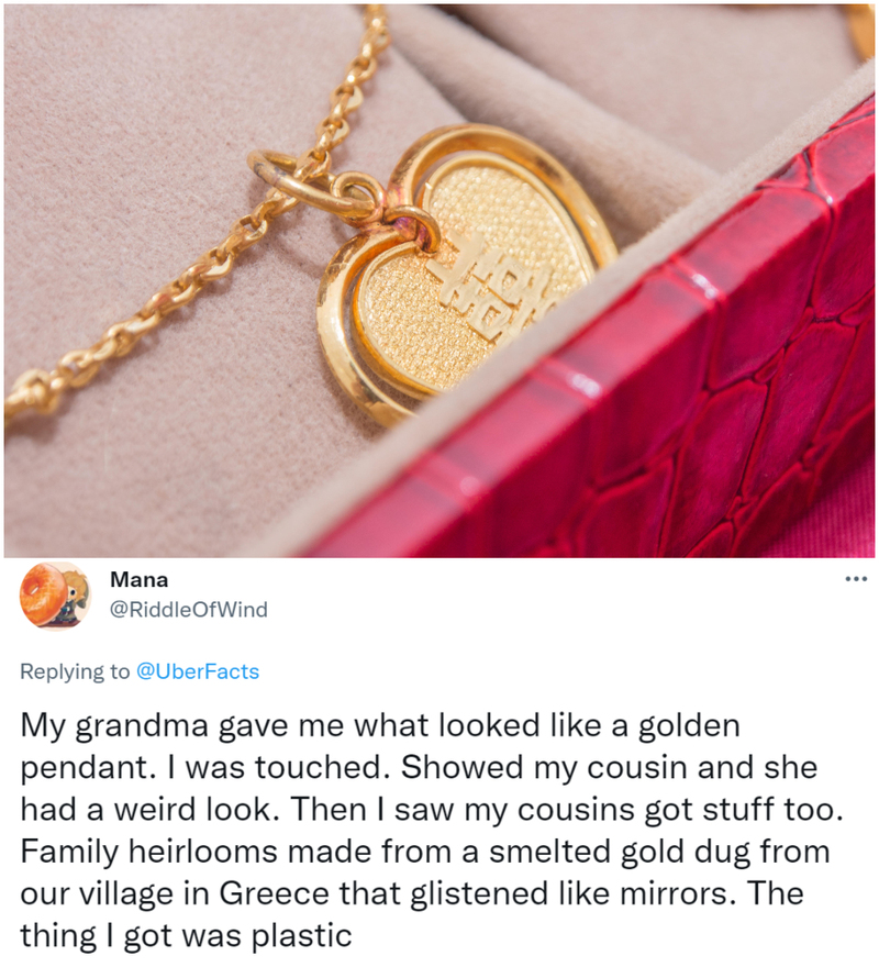 Grandma Playing Favorites | Alamy Stock Photo & Twitter/@RiddleOfWind