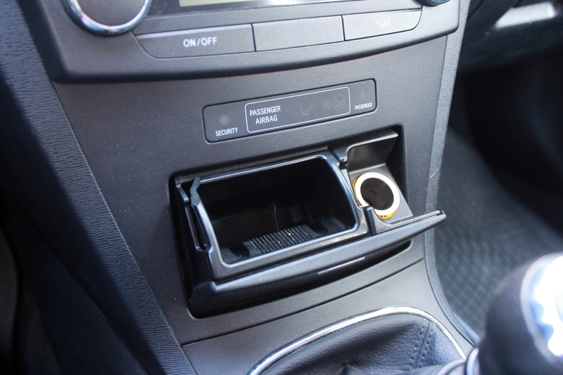 Re-purpose Ashtrays as Phone Docks | Shutterstock Photo by Best Auto Photo