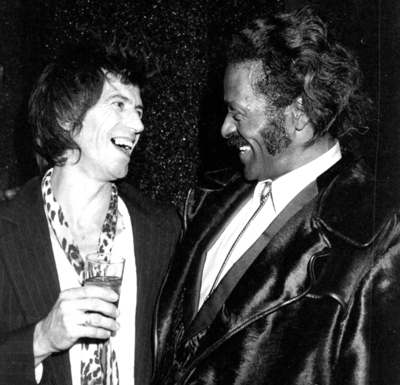 Partyfreunde Keith Richards und Chuck Berry | Alamy Stock Photo by ZUMA Press, Inc.