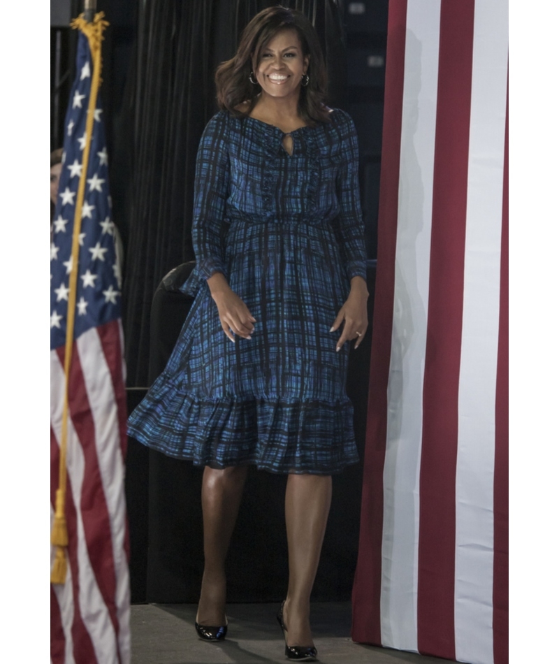 Michelle Obama - (180 cm) | Shutterstock Photo by K2 images