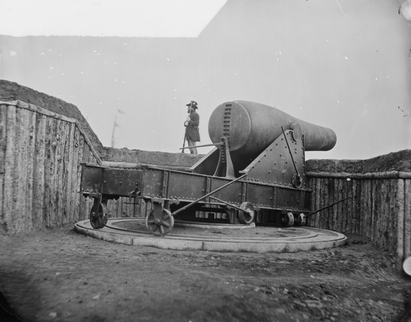 A 200 Pound Gun | Alamy Stock Photo by PF-usna