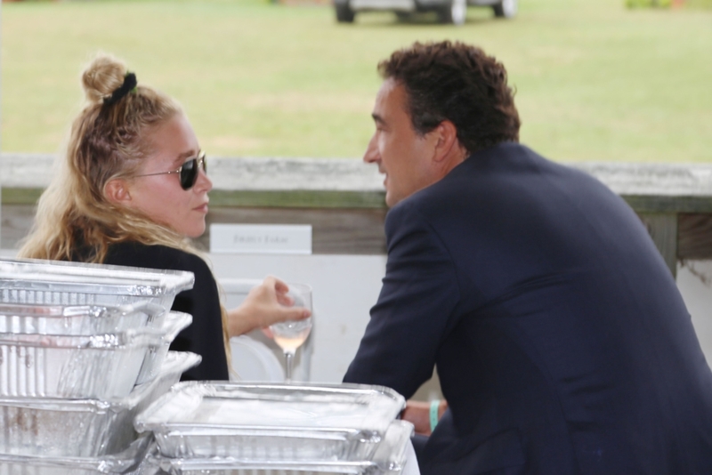 Mary-Kate and Olivier Sarkozy | Alamy Stock Photo by mpi98/MediaPunch