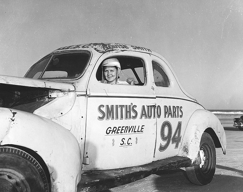 Louise Smith – “First Lady Of Racing” | Getty Images Photo by ISC Archives/CQ-Roll Call Group/RacingOne