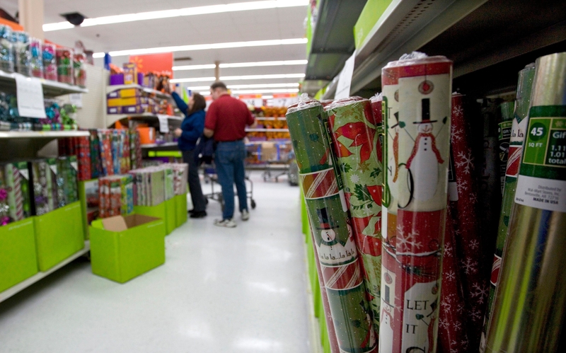 Skip Wrapping Paper | Alamy Stock Photo