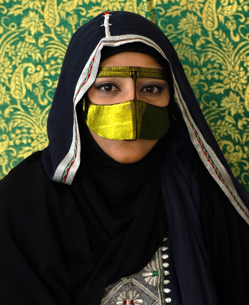 Traditional Wear for the Qatari Woman | Alamy Stock Photo