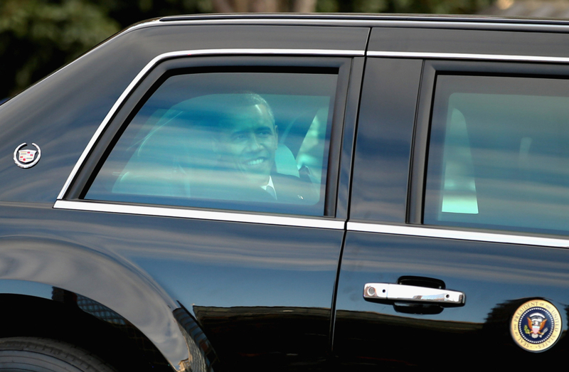 Car Windows Are Never Opened | Alamy Stock Photo by Chip Somodevilla/Pool/Cnp/Prensa Internacional/ZUMAPRESS.com