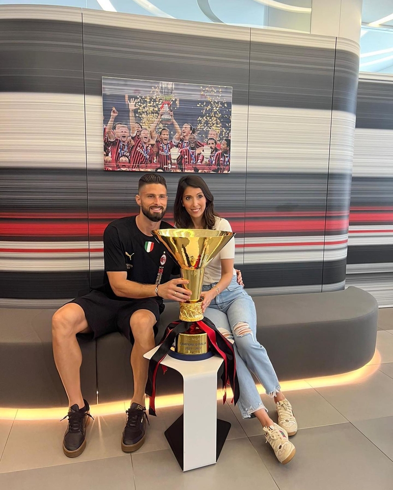 Olivier Giroud & Jennifer Giroud - Os Braços Direitos Femininos Ao Lado De  Seus Atletas Favoritos