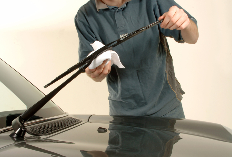 Faça Sua Própria Solução de Limpeza Para os Limpadores de Para-Brisa | Alamy Stock Photo