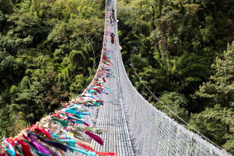 Puente de Ghasa, Nepal | Alamy Stock Photo by Oliver Förstner