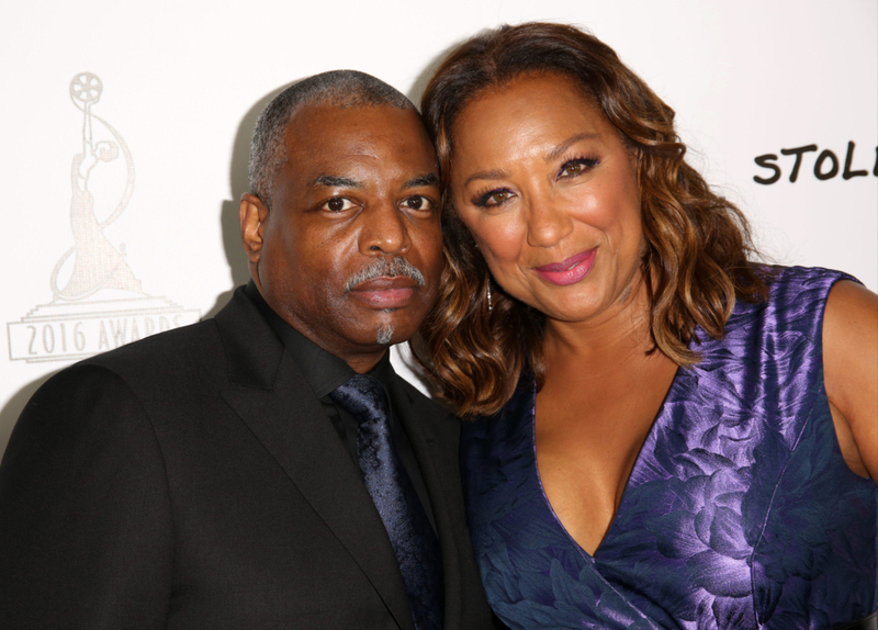 LeVar Burton e Stephanie Cozart Burton | Alamy Stock Photo