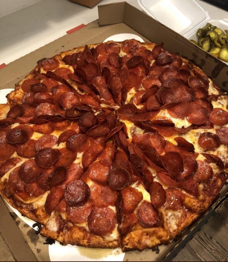 Pepperoni peculiar | Reddit.com/yayaya6969