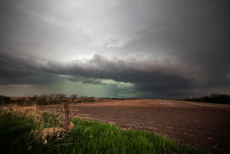 Céu Verde Significa Que Um Clima Perigoso Está Por Vir | Alamy Stock Photo by LorenRyePhoto