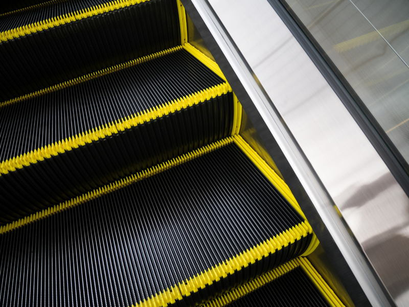 Escova Na Escada Rolante | Shutterstock