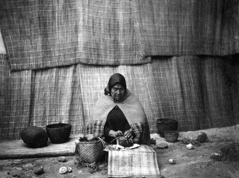 Tejido de cestas | Alamy Stock Photo by Gado Images/Smith Collection