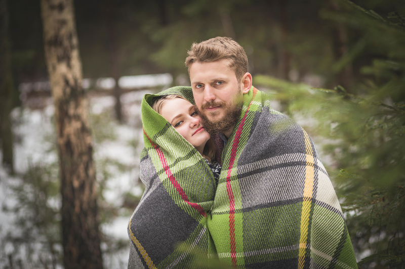 Staying Warm | Alamy Stock Photo by Jurijs Korjakins