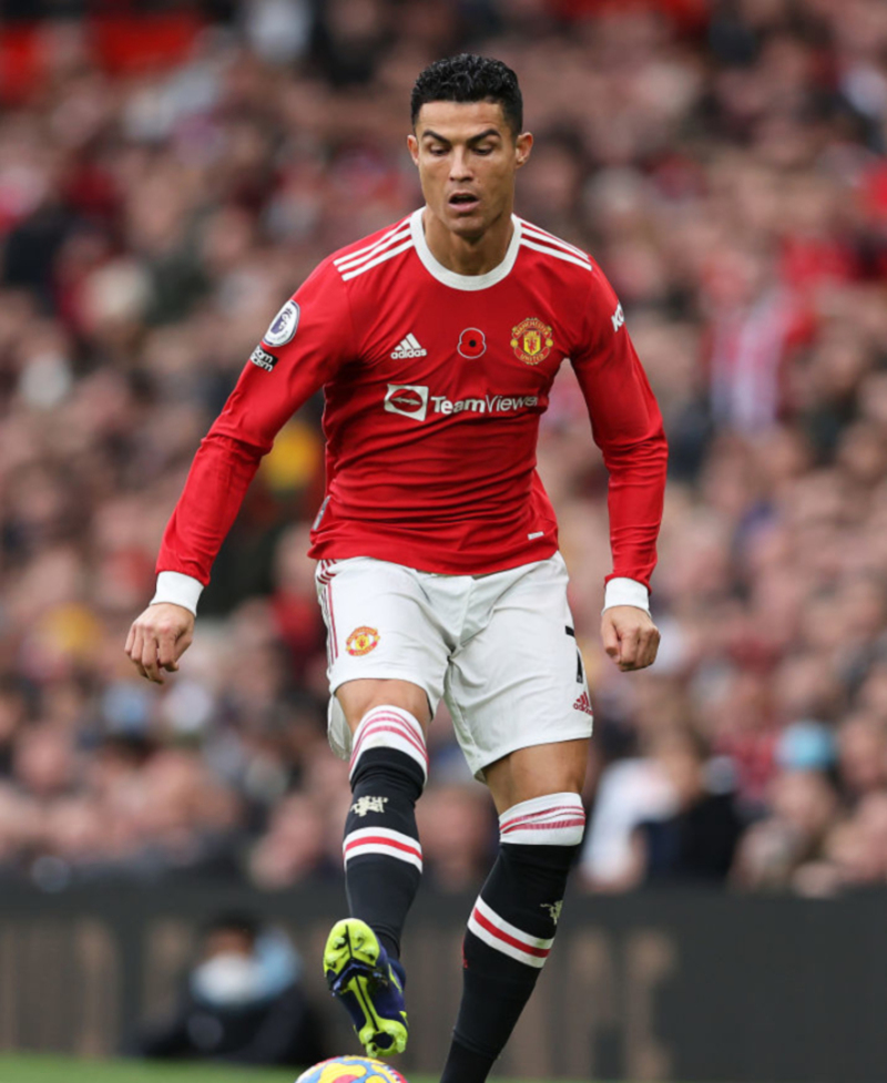 Run Ronaldo, Run! | Getty Images Photo by Clive Brunskill