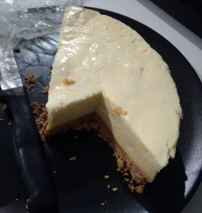 Most Wanted Cheesecake Criminal | Imgur.com/9GTroyb