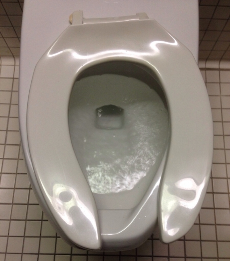 Toilet Troubles | Imgur.com/QM1xm2R