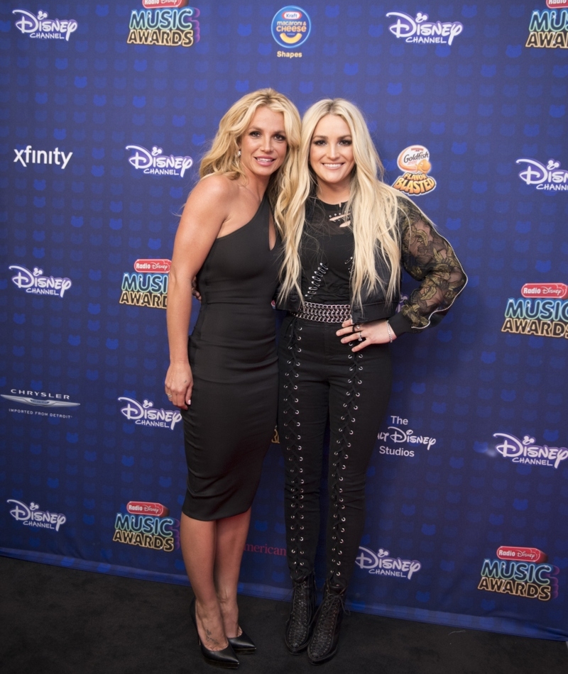 Britney Spears mit ihrer Schwester Jamie Lynn | Getty Images Photo by Image Group LA/Disney Channel