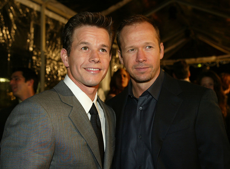 Mark Wahlberg mit seinem Bruder Donnie | Getty Images Photo by Kevin Winter