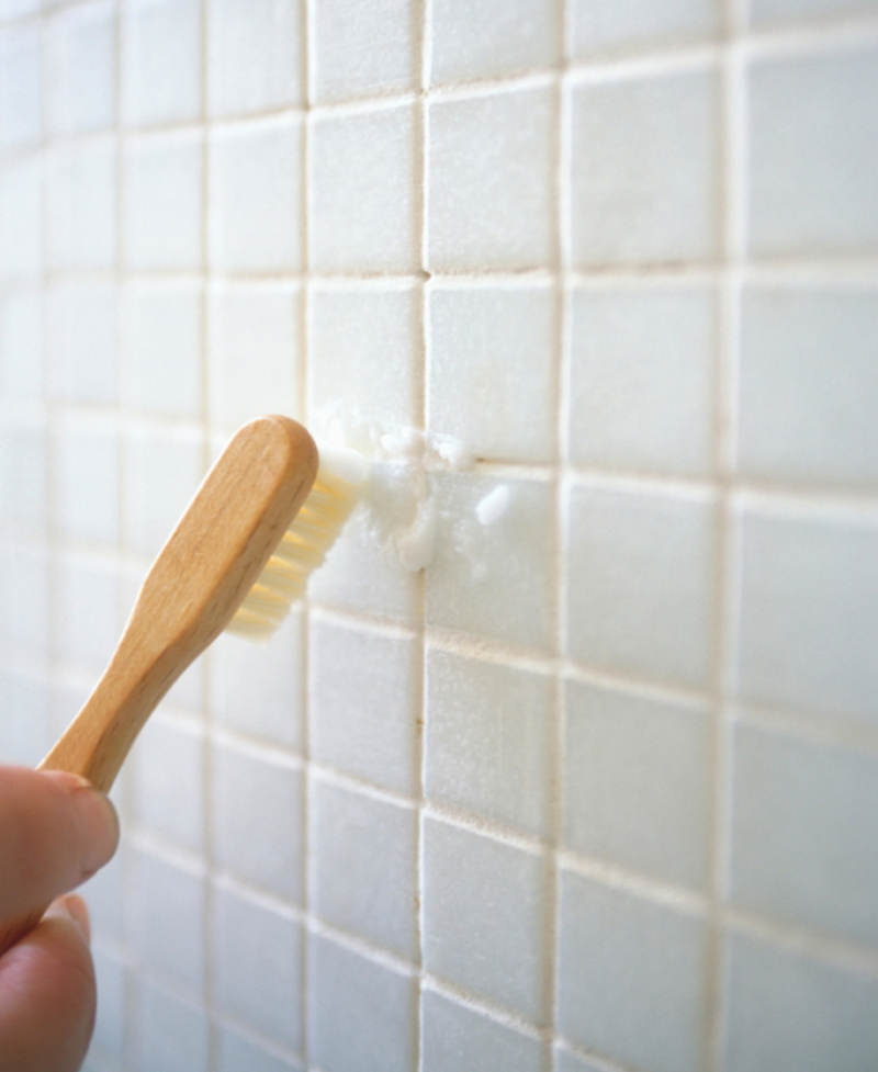 How to Clean Grout Between Tiles | Alamy Stock Photo