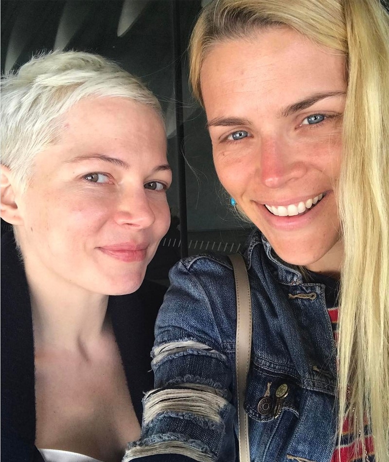 Michelle Williams und Busy Philipps | Instagram/@busyphilipps