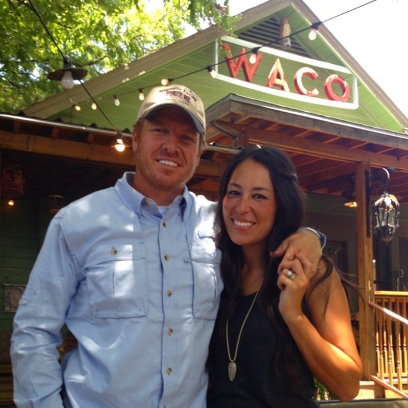 Eles Se Conheceram em uma Oficina Mecânica em Waco | Instagram/@joannagaines