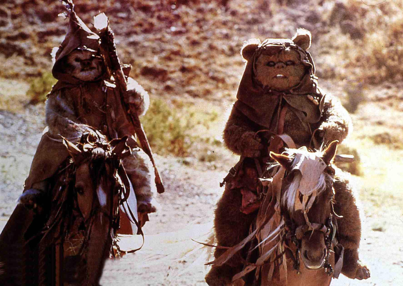 Ewoks fazem sentido… Se falarem devagar | Alamy Stock Photo by IFA Film/United Archives GmbH 